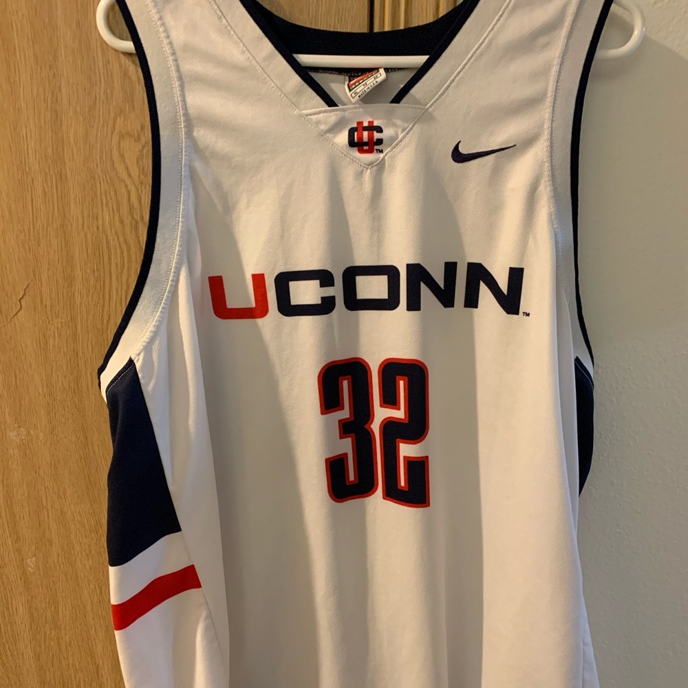 Nike UConn college basketball jersey rare